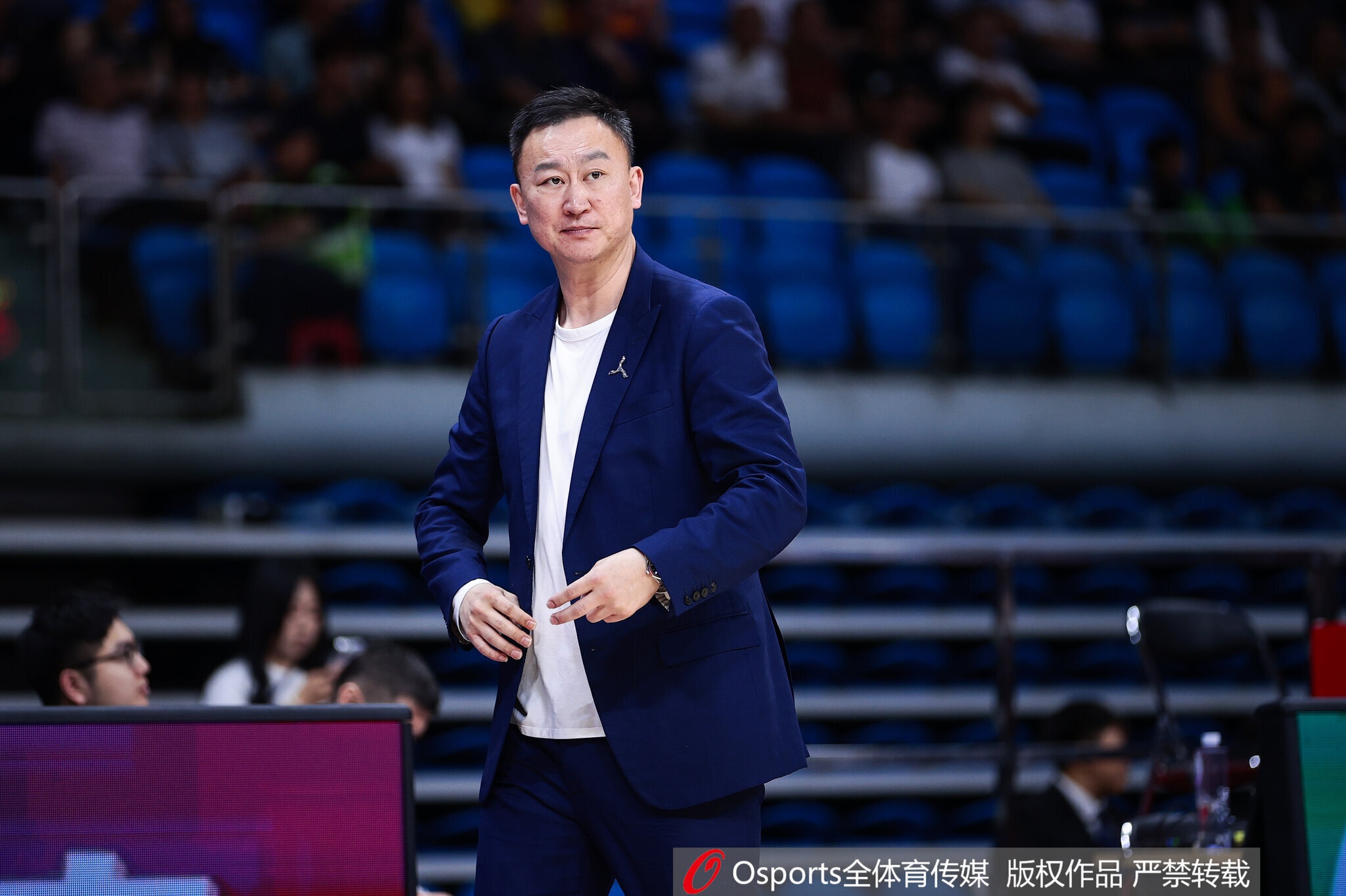 记者:青岛今夏在内援引进上没任何动作 新赛季的日子肯定不好过