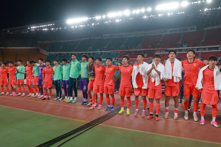 北青：国足全面配合U23亚运会备战，王钰栋等将缺席9-10月热身赛